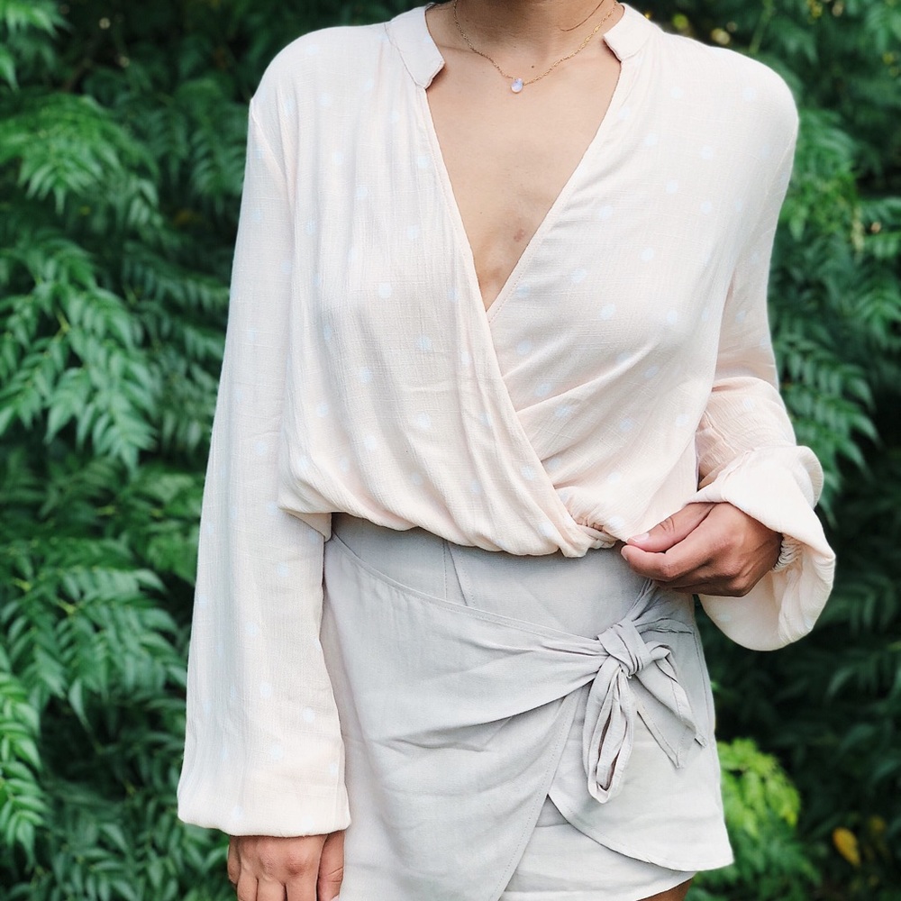 Sadie & Sage Peach top with Puff Sleeves